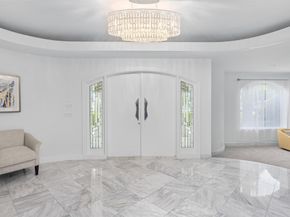 11 Bay Colony Lane, Fort Lauderdale FL 33308