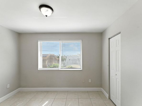 9501 SW 155th Ave, Miami FL 33196
