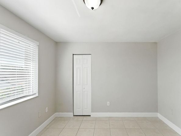9501 SW 155th Ave, Miami FL 33196