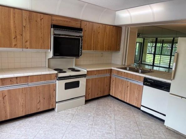 11280 Green Lake Dr 203, Boynton Beach FL 33437