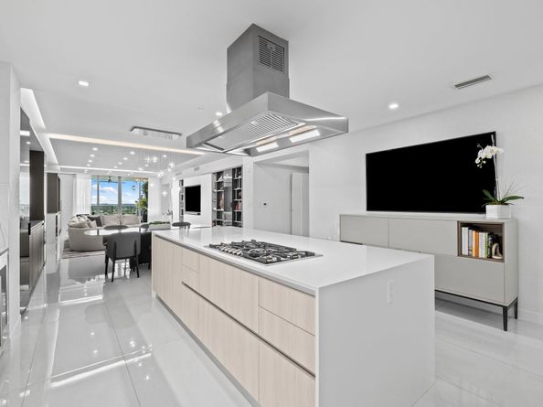 435 Bayshore Dr PH3, Fort Lauderdale FL 33304