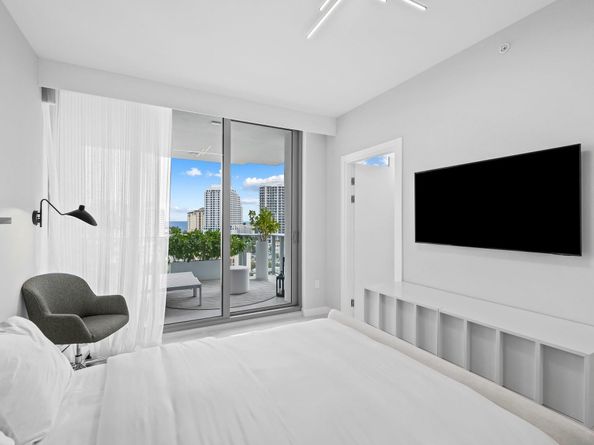 435 Bayshore Dr PH3, Fort Lauderdale FL 33304