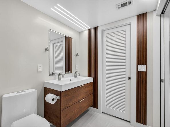 1731 Presidential Way C203, West Palm Beach FL 33401