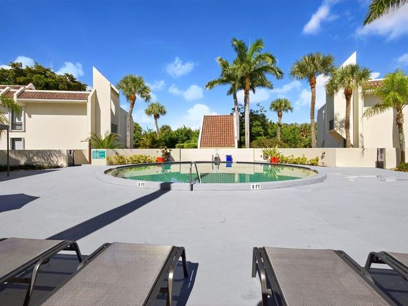 1731 Presidential Way C203, West Palm Beach FL 33401