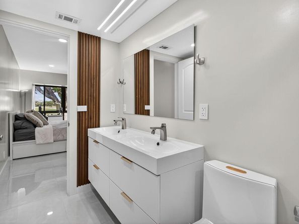 1731 Presidential Way C203, West Palm Beach FL 33401
