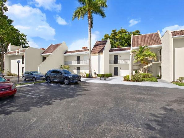 1731 Presidential Way C203, West Palm Beach FL 33401