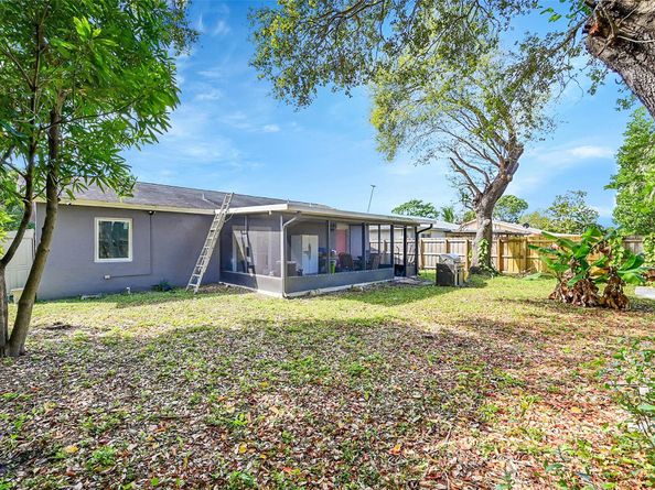 7817 SW 6th Ct, North Lauderdale FL 33068