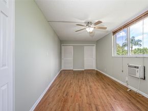 9720 S Hollybrook Lake Dr 205, Pembroke Pines FL 33025