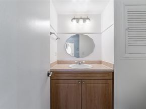 9720 S Hollybrook Lake Dr 205, Pembroke Pines FL 33025