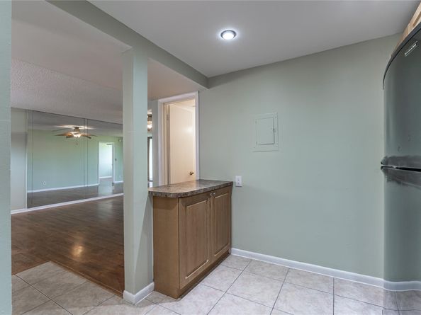 9720 S Hollybrook Lake Dr 205, Pembroke Pines FL 33025