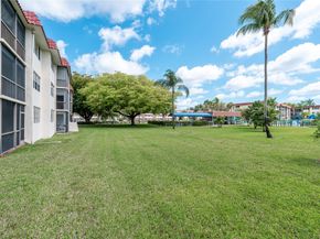9720 S Hollybrook Lake Dr 205, Pembroke Pines FL 33025