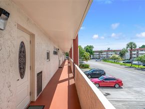 9720 S Hollybrook Lake Dr 205, Pembroke Pines FL 33025
