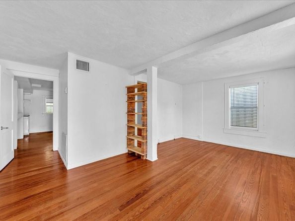 1573 NE 33rd St, Oakland Park FL 33334