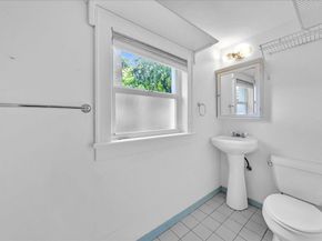 1573 NE 33rd St, Oakland Park FL 33334