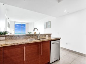 2641 N Flamingo Rd 2105n, Sunrise FL 33323