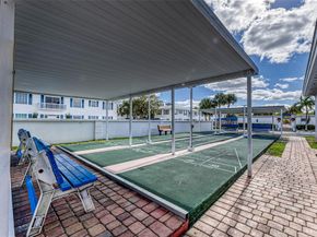 2220 NE 68th 1005, Fort Lauderdale FL 33308
