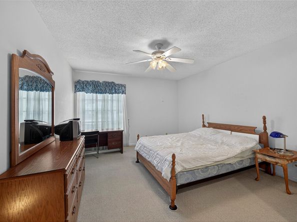 2220 NE 68th 1005, Fort Lauderdale FL 33308