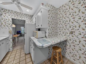2220 NE 68th 1005, Fort Lauderdale FL 33308