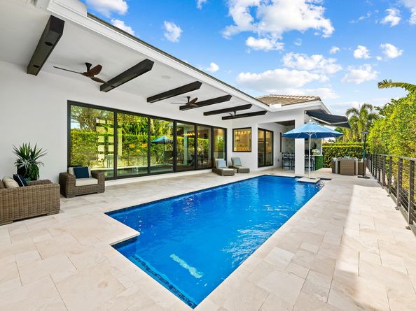 2408 NE 27th Ave, Fort Lauderdale FL 33305