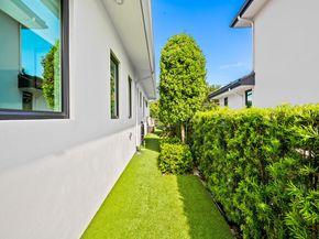 2408 NE 27th Ave, Fort Lauderdale FL 33305