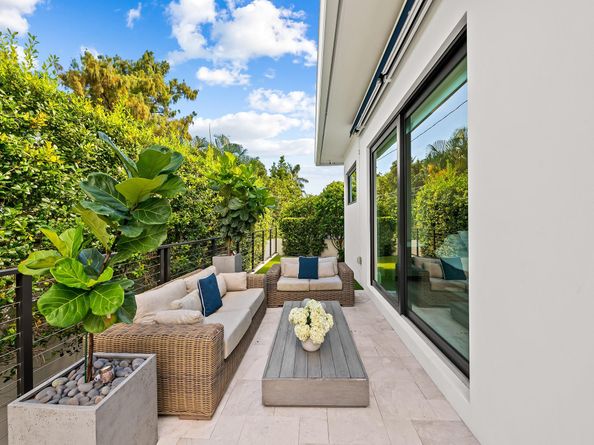 2408 NE 27th Ave, Fort Lauderdale FL 33305
