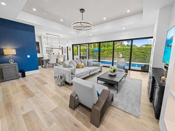 2408 NE 27th Ave, Fort Lauderdale FL 33305