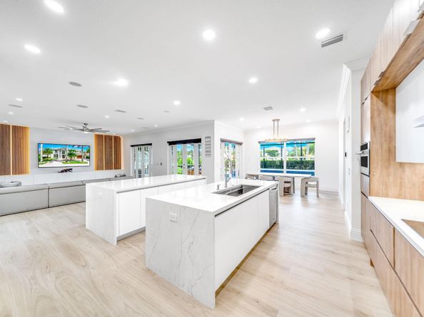 2807 Pillsbury Way, Wellington FL 33414