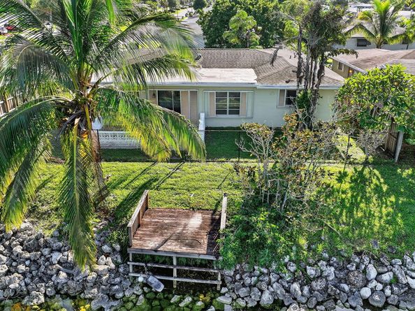 1190 NW 69th Avenue, Margate FL 33063