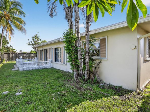 1190 NW 69th Avenue, Margate FL 33063