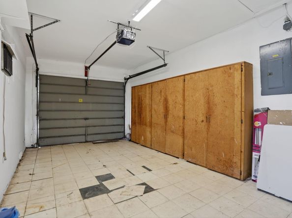 1190 NW 69th Avenue, Margate FL 33063