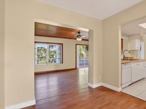 1190 NW 69th Avenue, Margate FL 33063