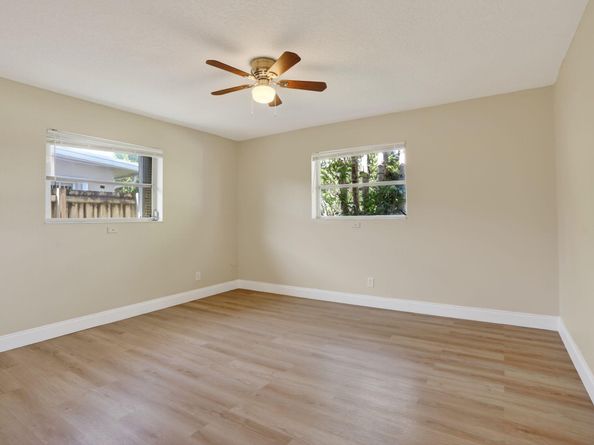 1190 NW 69th Avenue, Margate FL 33063