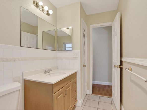 1190 NW 69th Avenue, Margate FL 33063