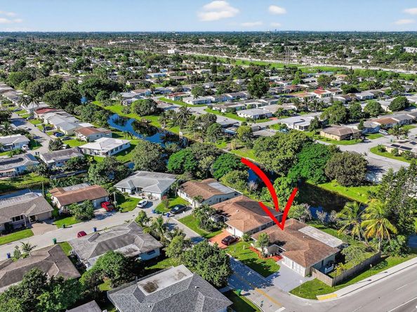 1190 NW 69th Avenue, Margate FL 33063