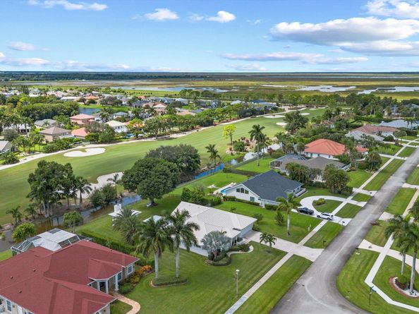 15900 Meadow Wood Drive, Wellington FL 33414