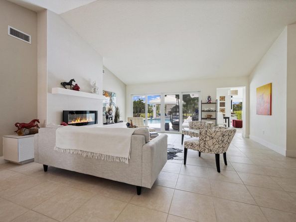 15900 Meadow Wood Drive, Wellington FL 33414