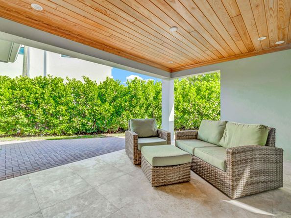 471 N Juno Lane, Juno Beach FL 33408