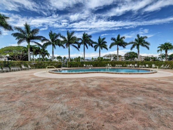 583 Fanshaw N, Boca Raton FL 33434