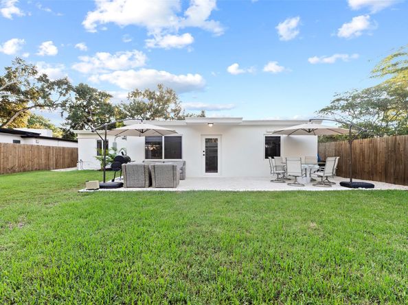 1320 SW 19th Avenue, Fort Lauderdale FL 33312