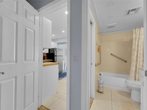 4627 Bougainvilla Dr 1A, Lauderdale By The Sea FL 33308