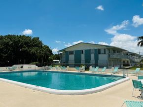 2102 Lake Osborne Drive 15, Lake Worth Beach FL 33461