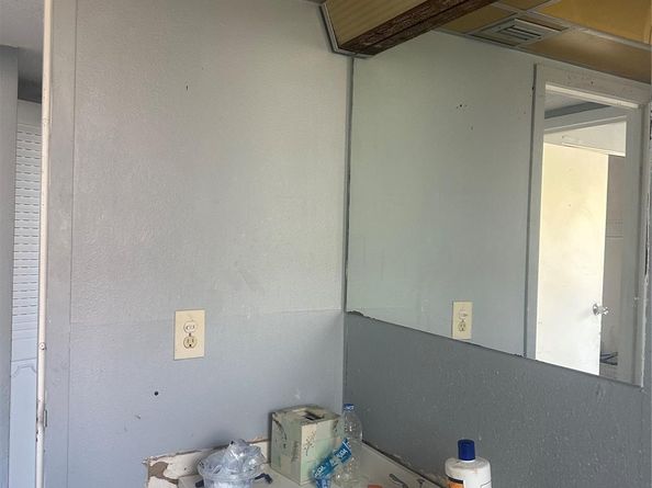 2800 Somerset Dr J107, Lauderdale Lakes FL 33311