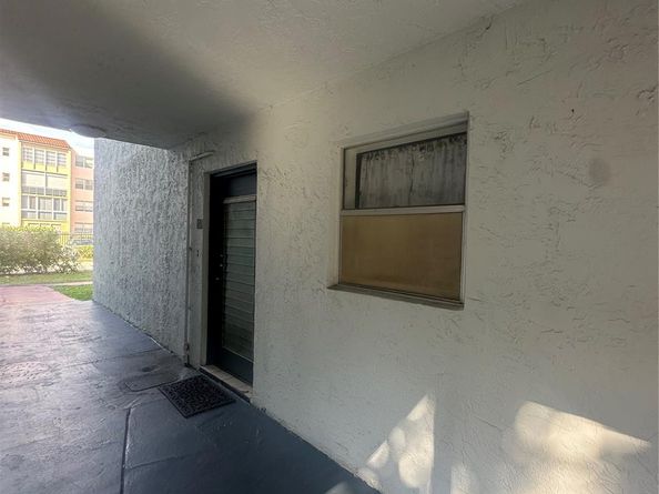 2800 Somerset Dr J107, Lauderdale Lakes FL 33311