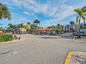 3000 NE 16th Ave 305, Oakland Park FL 33334