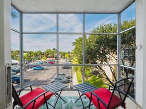 3000 NE 16th Ave 305, Oakland Park FL 33334