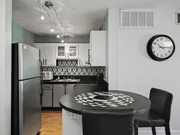 3000 NE 16th Ave 305, Oakland Park FL 33334