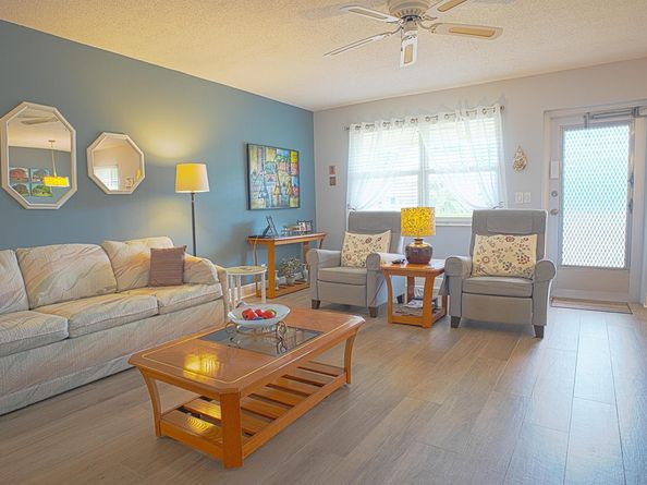 240 Windsor K, West Palm Beach FL 33417