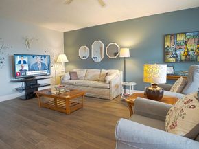 240 Windsor K, West Palm Beach FL 33417