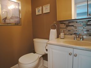 240 Windsor K, West Palm Beach FL 33417