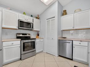 412 Trotters Lane, Greenacres FL 33413